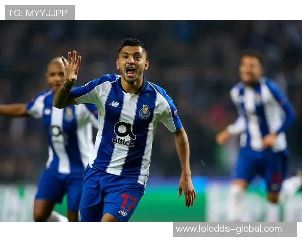 世界杯波尔图与巴黎圣日耳曼战平引发全场惊喜瞬间回顾