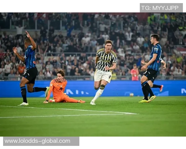 意甲激战巴黎圣日耳曼与莱比锡战成平局争议判罚引发全场热议