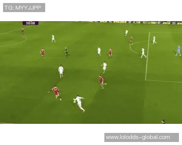 国王杯激战利物浦与巴萨战成平局神扑瞬间引发全场热烈反响