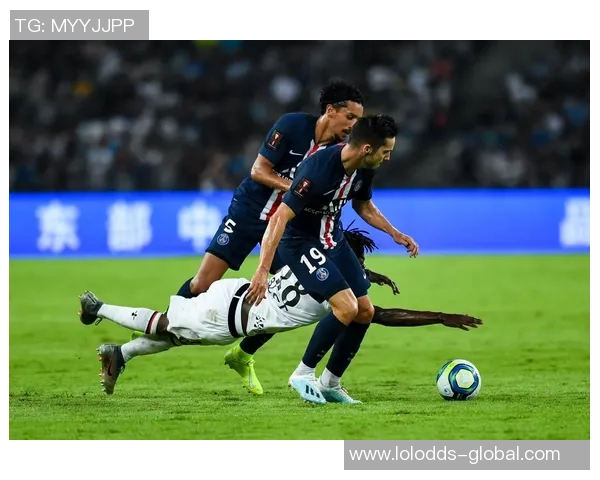 巴黎圣日耳曼强势击败AC米兰晋级世界杯点球大战精彩瞬间回顾