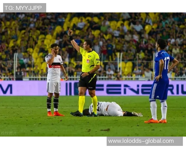 尤文图斯大胜切尔西引发争议判罚全场沸腾的欧冠之夜