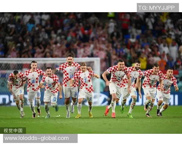 德甲激战拜仁与波尔图战平点球大战精彩瞬间引发全场热烈反响 德甲激战拜仁与波尔图战平点球大战精彩瞬间引发全场热烈反响