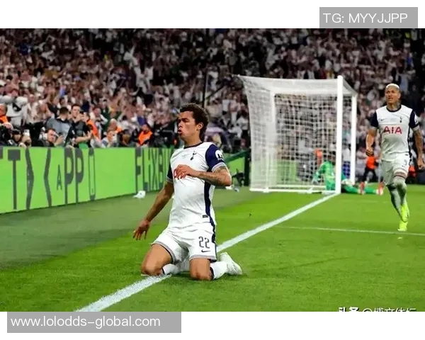 国王杯激战巴黎圣日耳曼逆转热刺展现王者风范全场沸腾