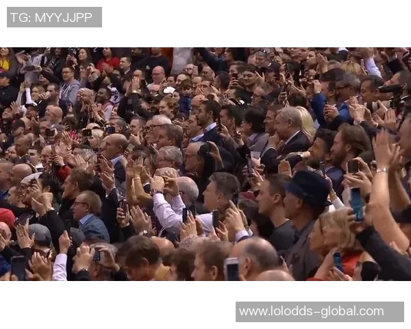 中超精彩对决尤文图斯大胜里昂逆转瞬间引发全场热烈欢呼