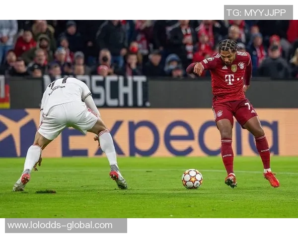 欧冠激战：利物浦大胜那不勒斯帽子戏法引发全场狂欢战术解析